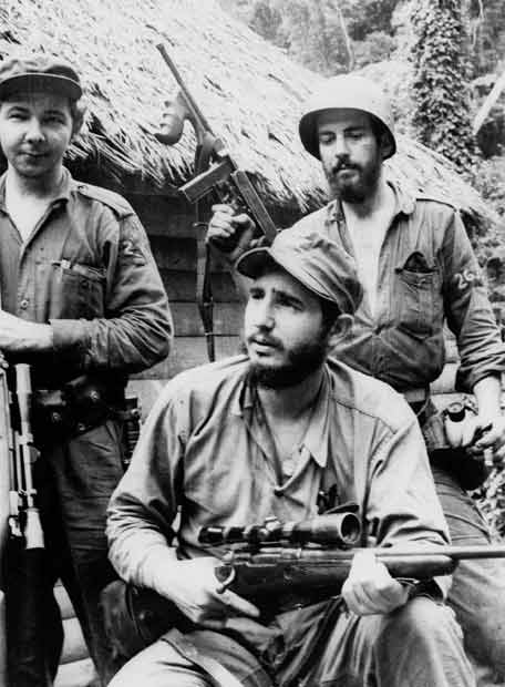 [Raúl+Castro,+Fidel+Castro+y+Camilo+Cienfuegos-.jpg]