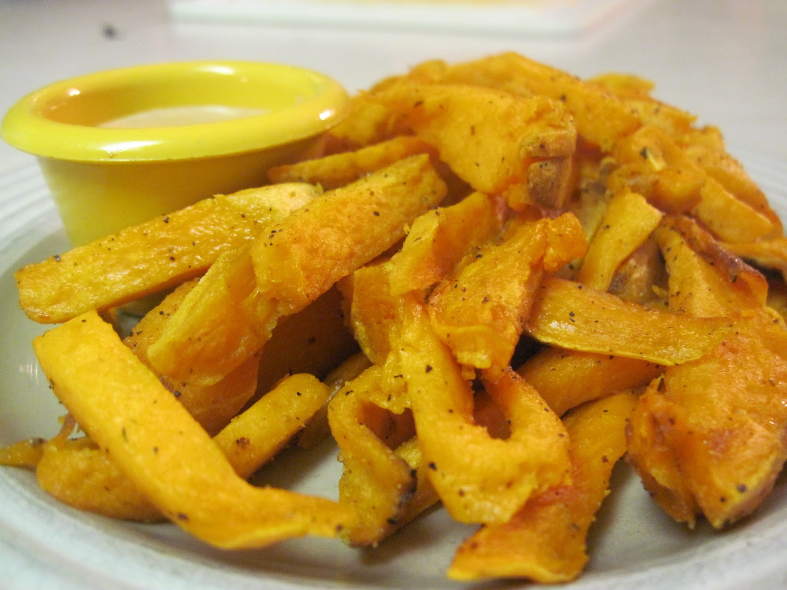 simple-healthy-tasty-sweet-potato-fries-with-southwest-fry-sauce