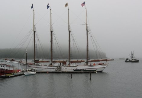 [Bar+Harbor+schooner_1_1.jpg]