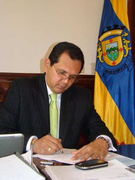 [Alcalde+Popayan.jpg]