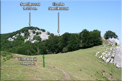 Cerca del hayedo se ve la ermita