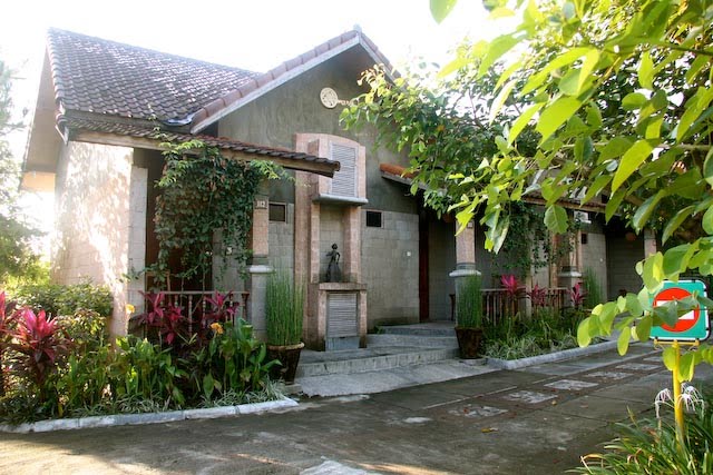 PHOTOBYSUGI: Bukit Daun Hotel & Resort, Pohsarang - Kediri