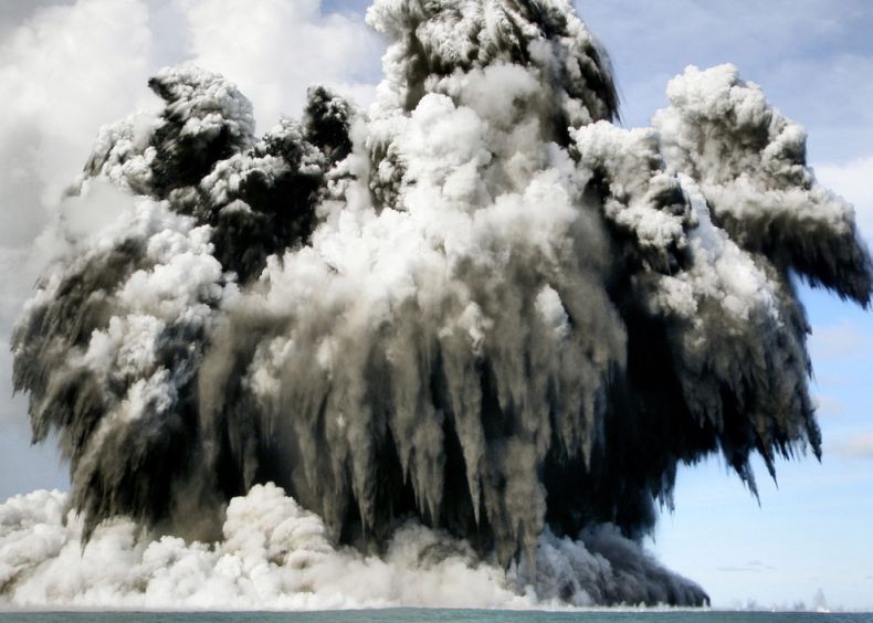 [+Th-+eruption-of-underwater-volcanoes009.jpg]