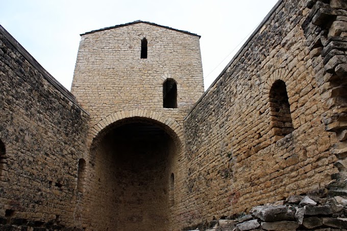 Castell De Mur Pallars Jussa : Castell de Mur, un gran desprendimiento corta la carretera