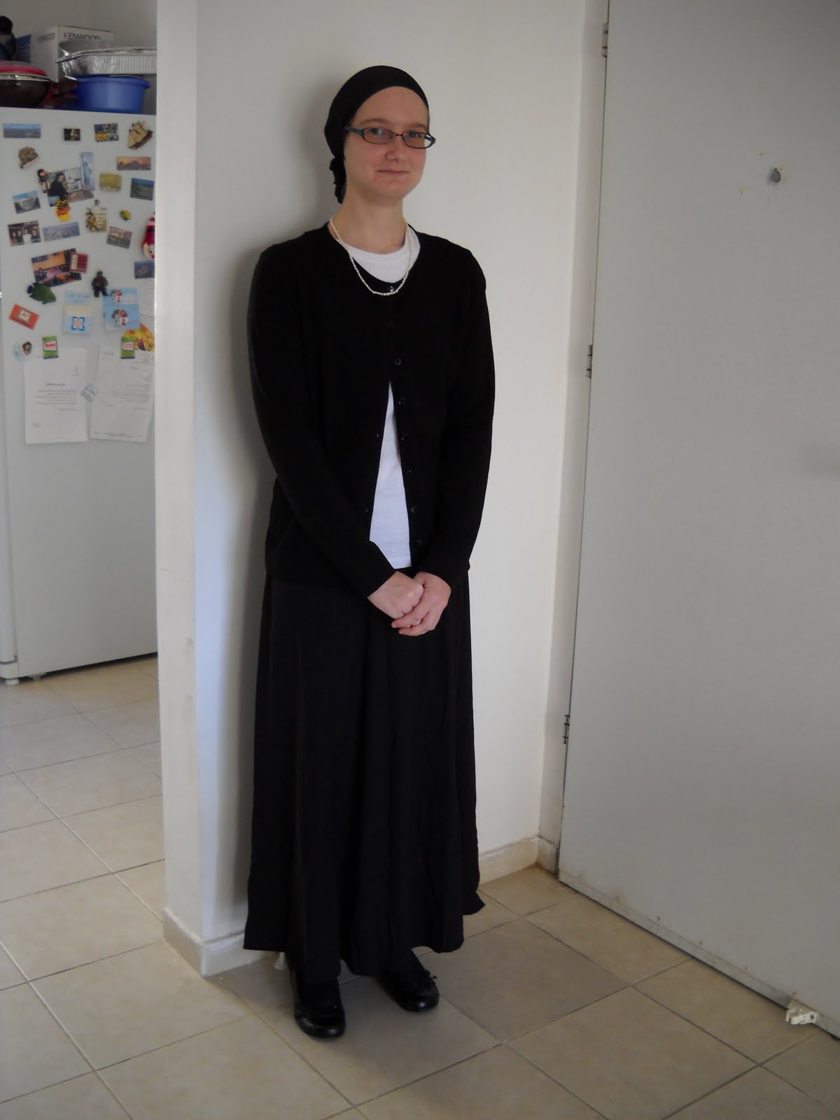 women-in-modest-jewish-clothing-jewish-clothing-jewish-women