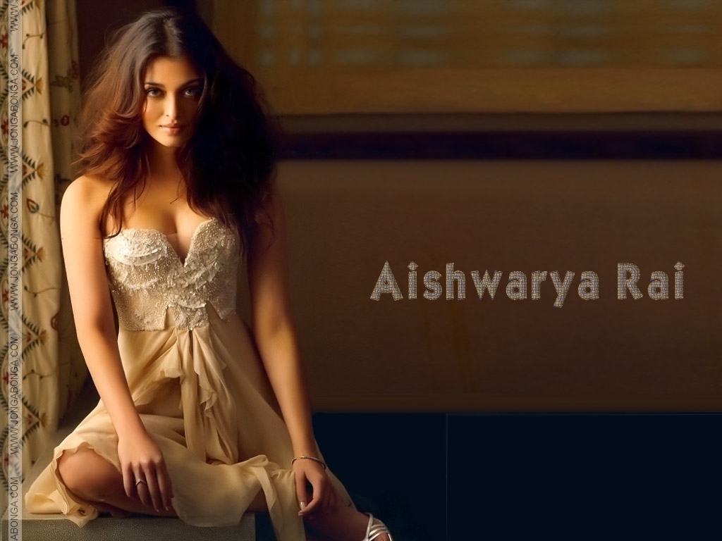 Beauty Pics Aishwarya Rai Hot Photos-4665