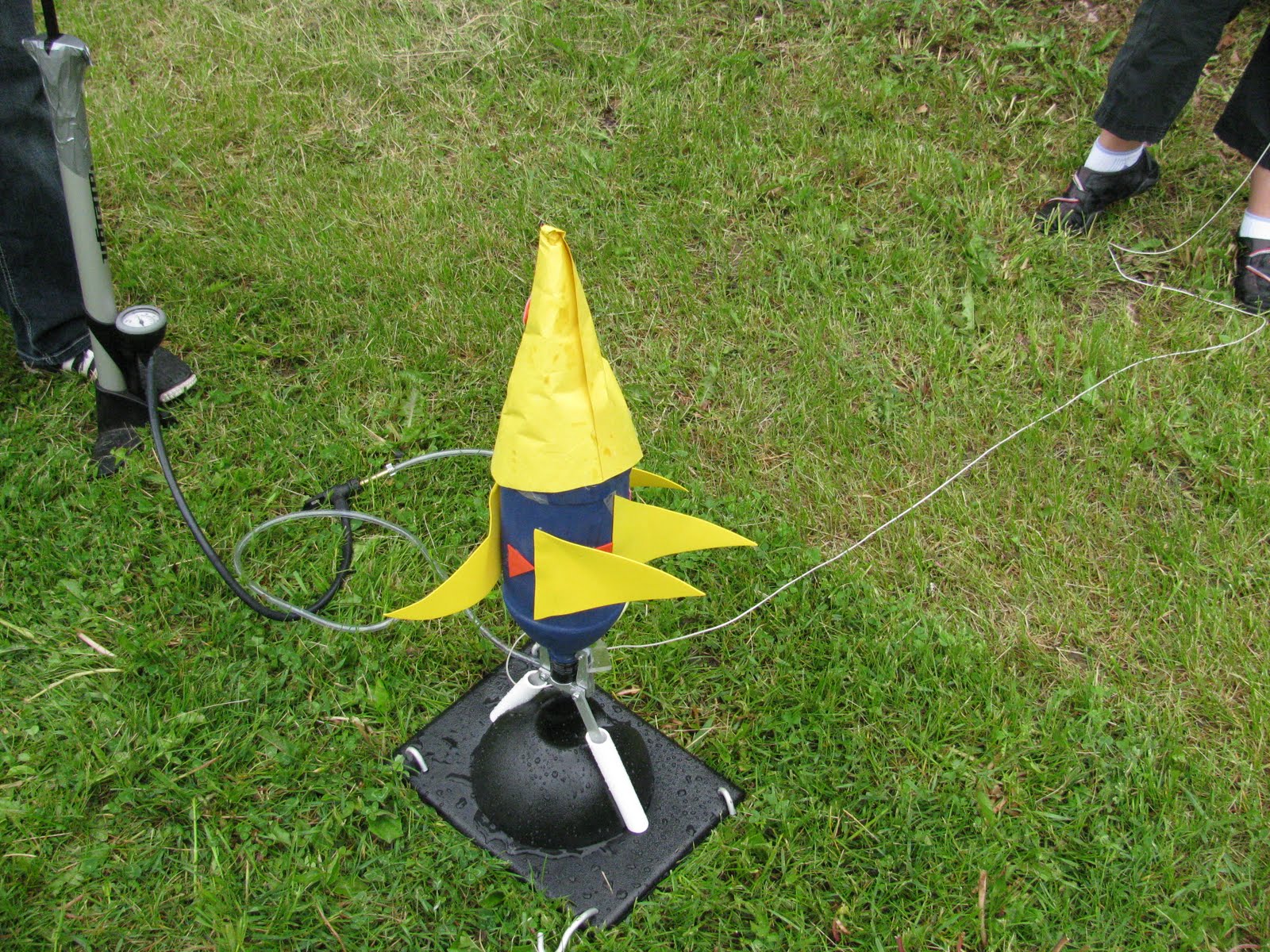 Eureka! HandsOn MindsOn Science Bottle Rockets An Inquiry Based