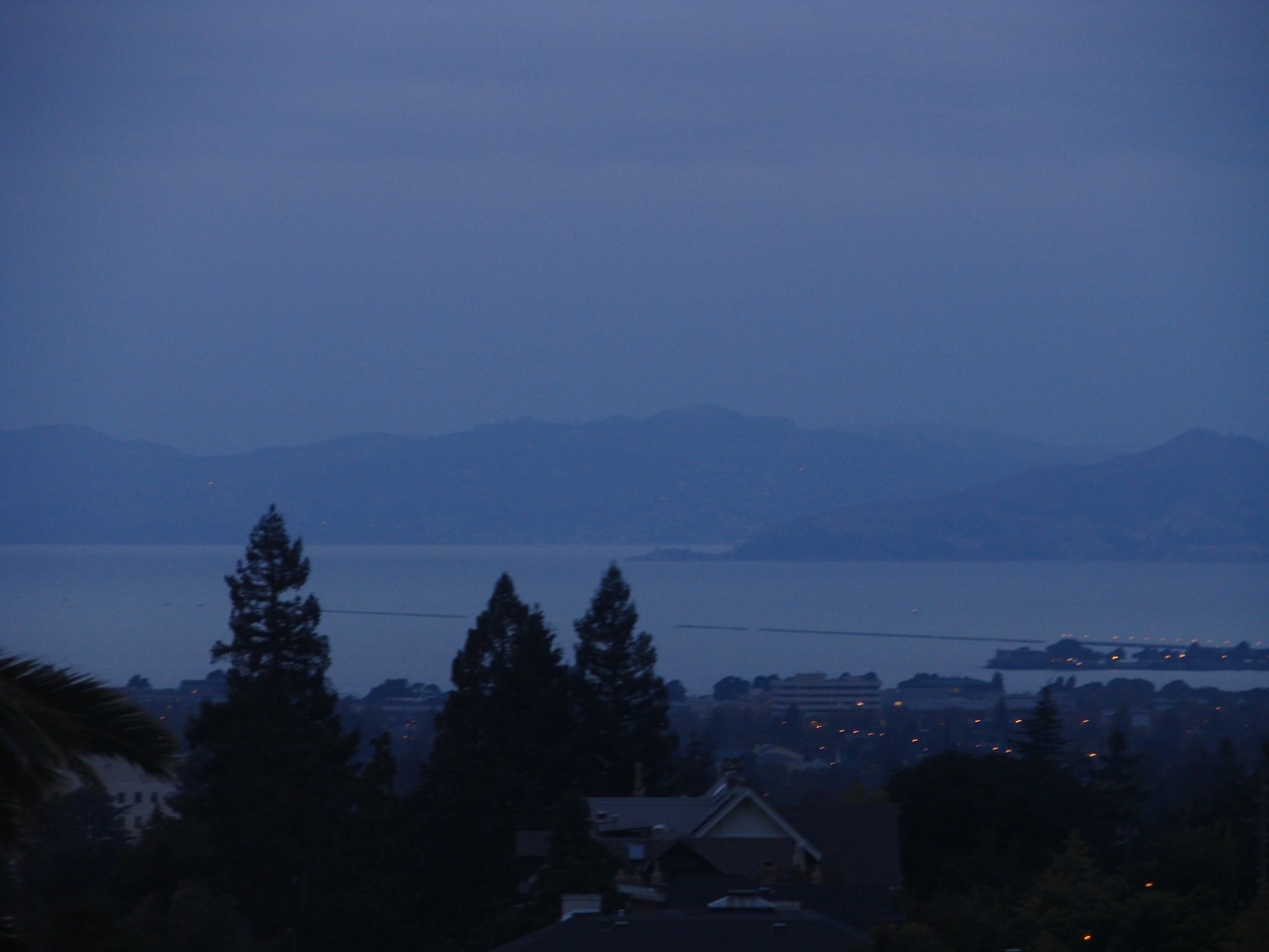 [View+of+Berkeley+Pier+Ruin+and+Angel+Island.jpg]