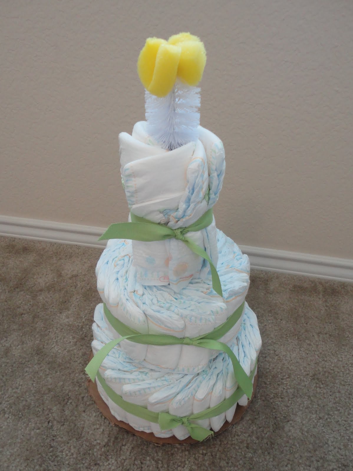 Kinzie's Kreations Diaper Cake {with Tutorial}