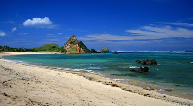 Pesona Alam Pantai Kuta, Lombok