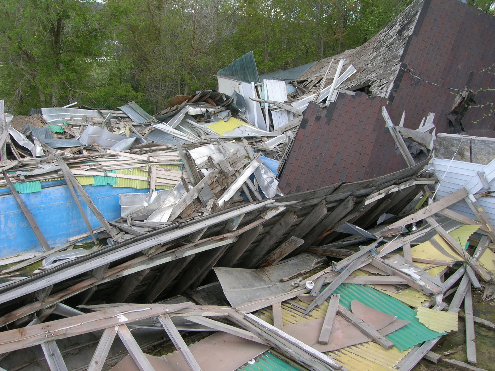 GRAND LIFE LUKE'S HOT POTS