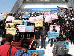 Demo KAMG di DPRD SUMUT