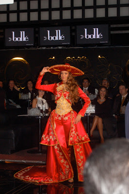 Miss Mexico Karla Carillo is First in Bahamas? | Russian Nudist Contest