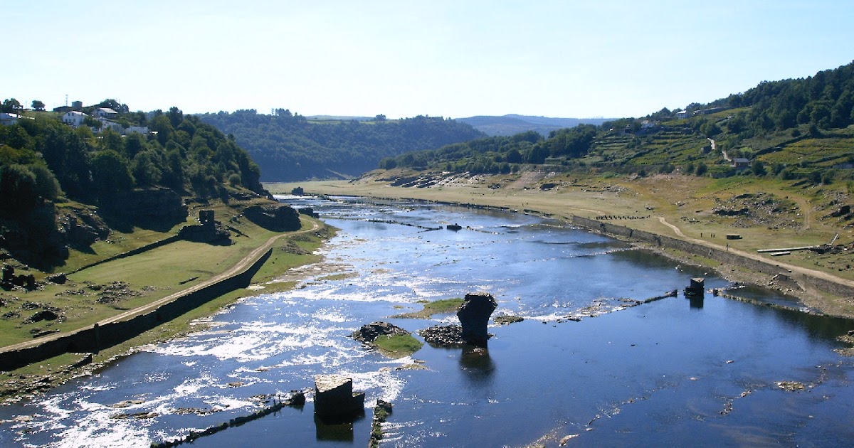 Mirar Galicia: Rio Miño a su paso por Portomarín