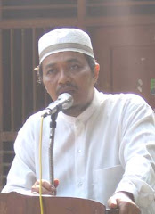 Drs. KH. Muhadi Zainuddin, Lc, MA