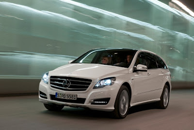 2011 Mercedes-Benz R-Class Official Picture
