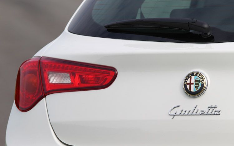 Car Wallpapers Gallery: 2011 Alfa Romeo Giulietta