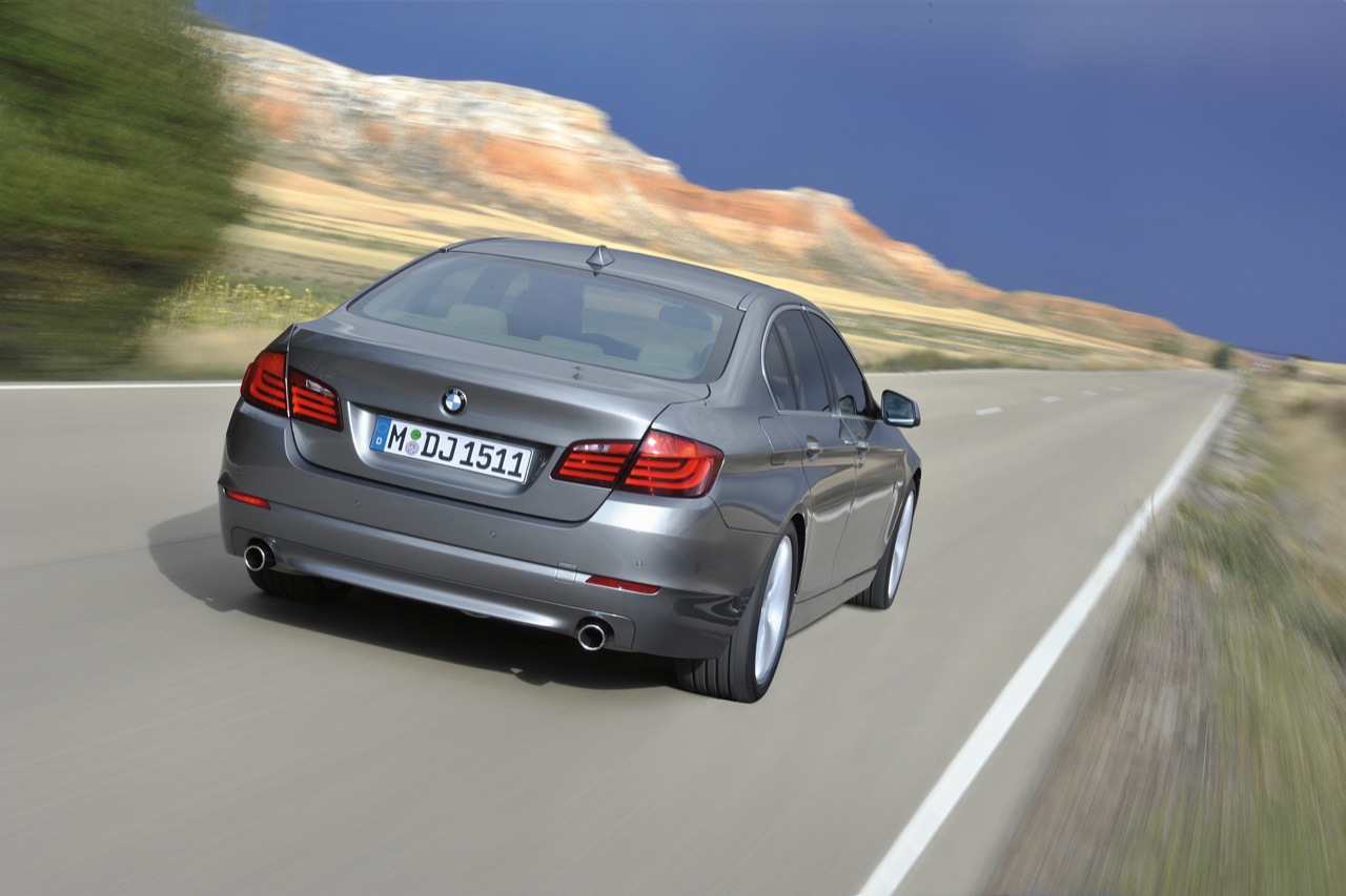 Brighton Beach: 2011 BMW 5-Series Car Wallpapers