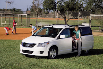 2010 Volkswagen Routan Best Minivan