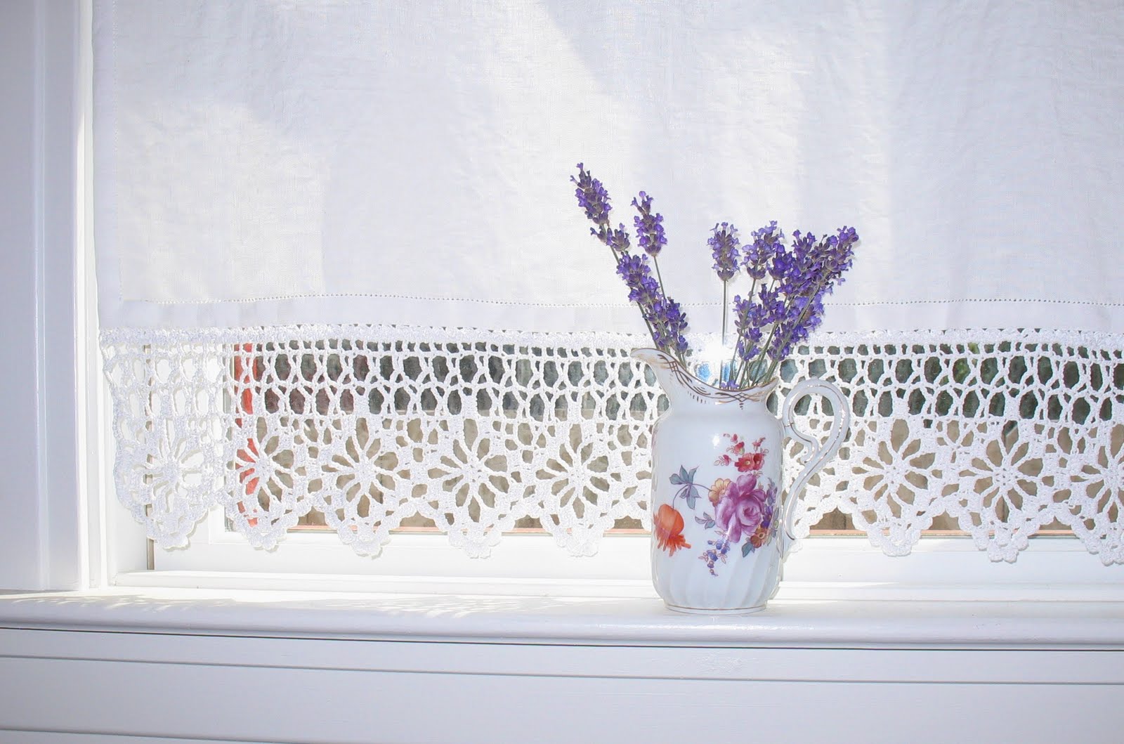 Amy Brumley: Crocheted Lace Curtains