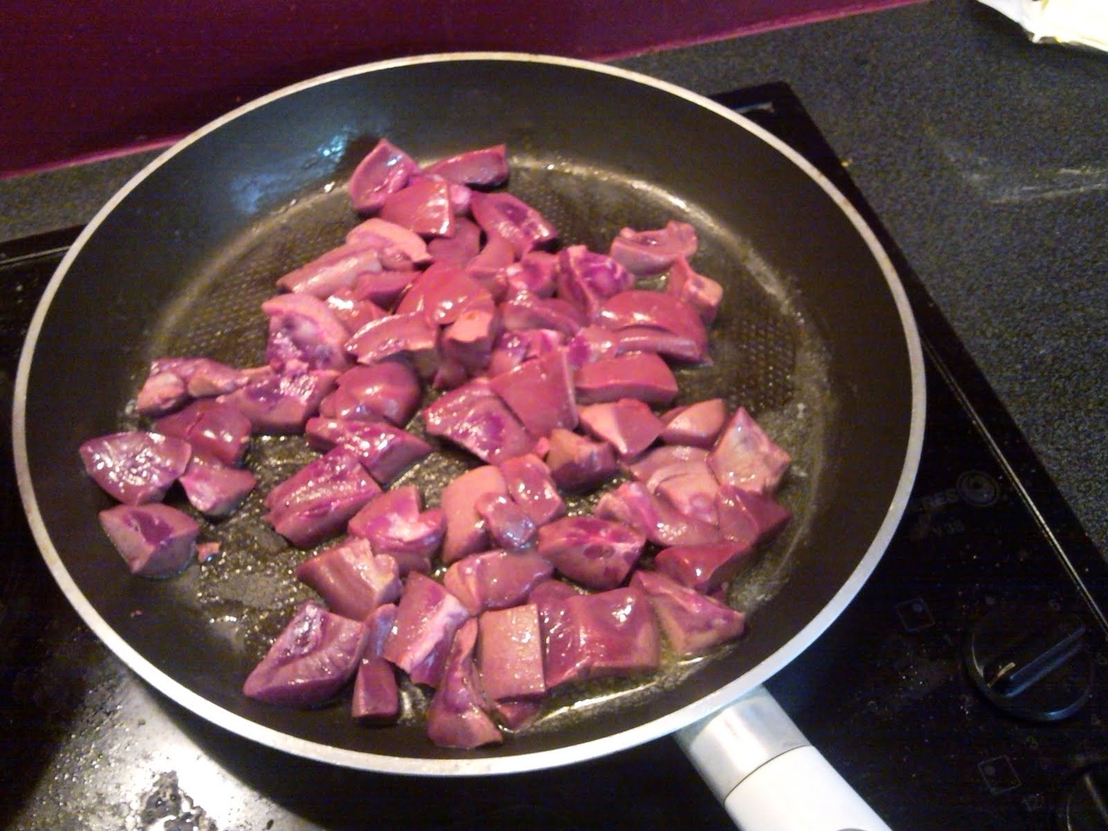 Le blog à ne pas manger: Rognons de porc sauce moutarde à l'ancienne