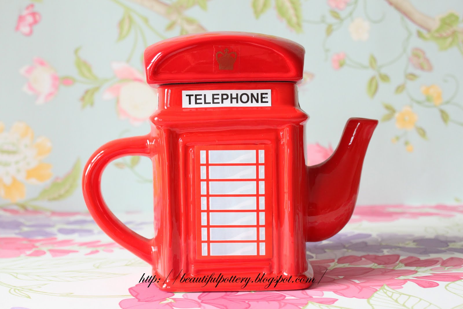 BEAUTIFUL POTTERY Unusual Teapots