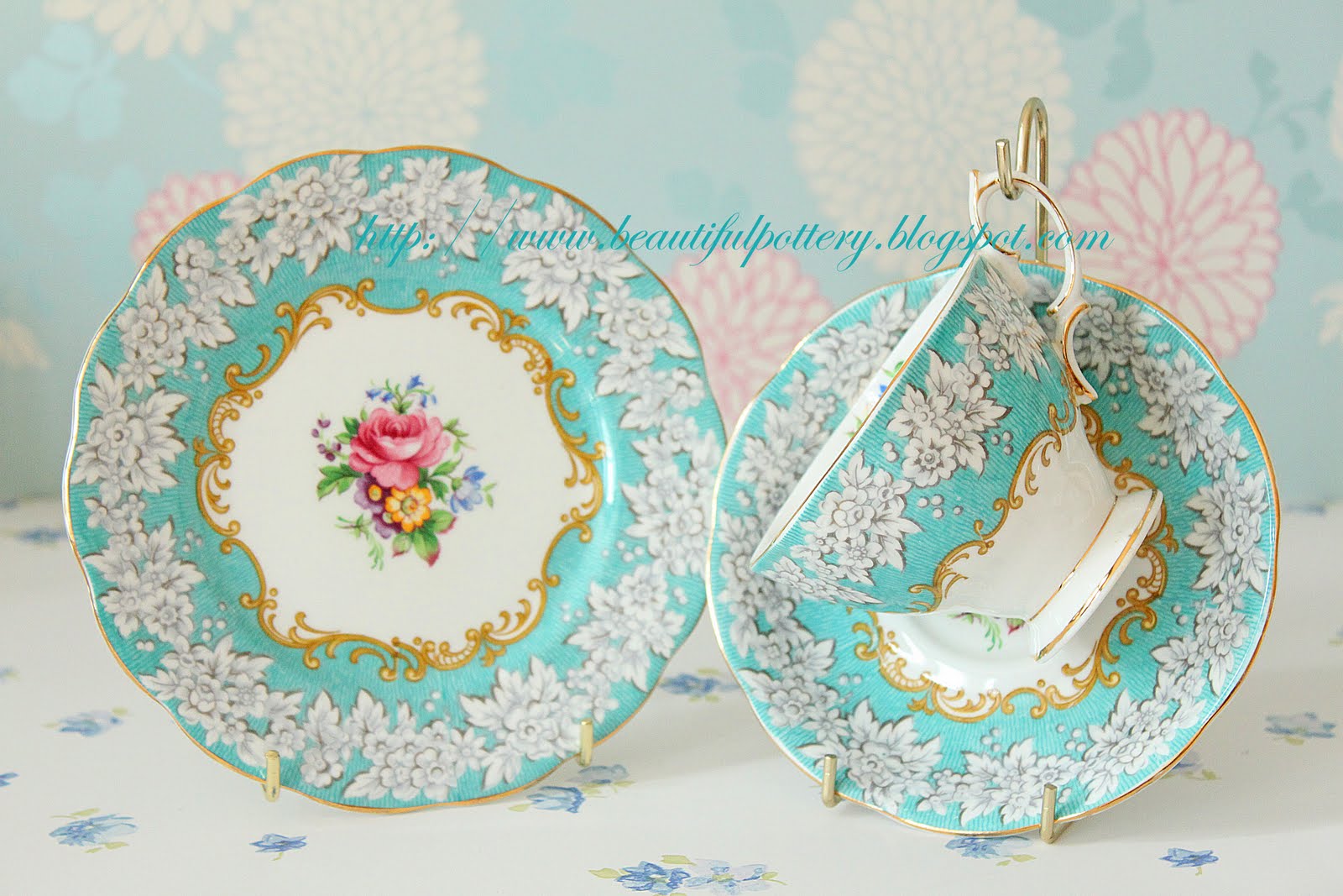 BEAUTIFUL POTTERY Royal Albert Discontinued Pattern beautiful-pottery-royal-albert-discontinued-pattern