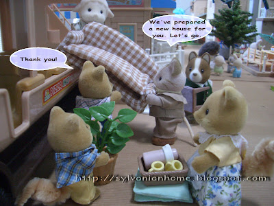 Sylvanian Families Story - moving furniture.