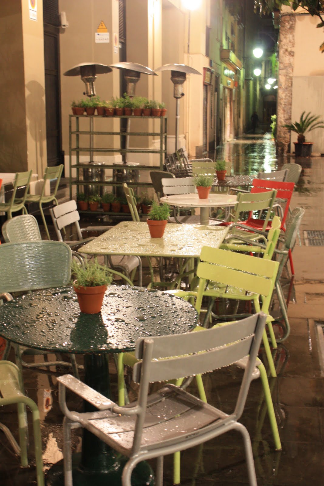 walking spanish pioggia, lluvia, plutja.............