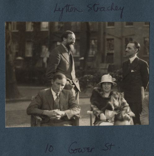 [blog+mirrlees.jpg]