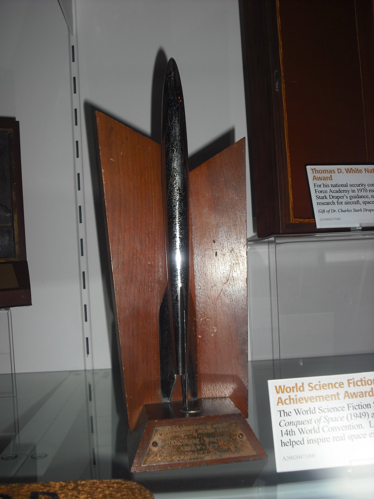 [Willey+Ley's+Hugo+3.JPG]