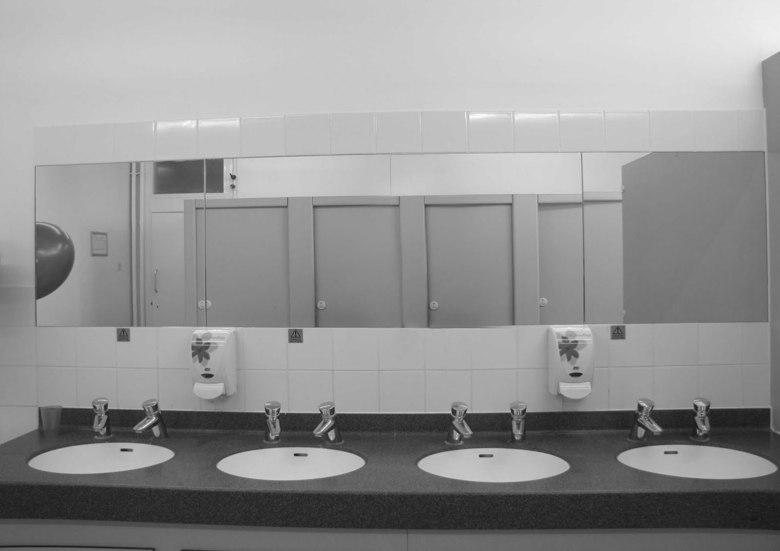 Zine Project NO REFLECTION!