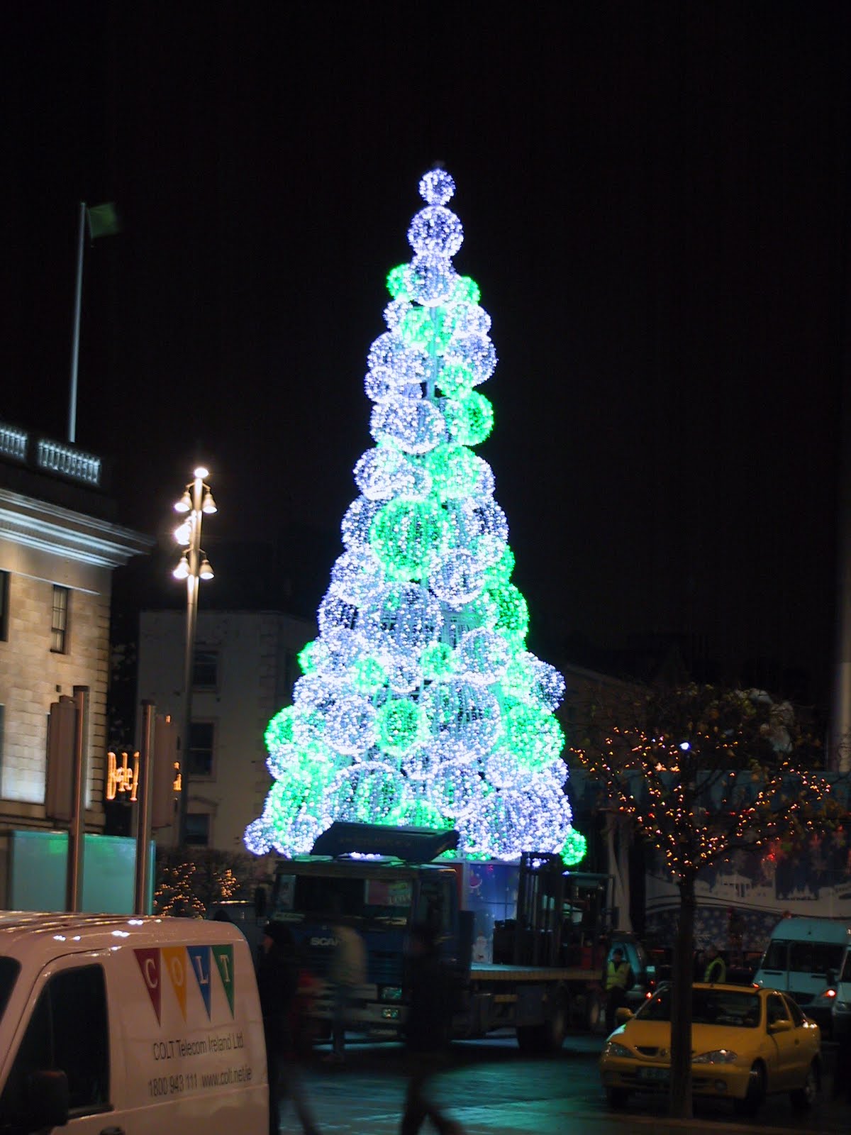 Dublin taxi Christmas tree all lighted up