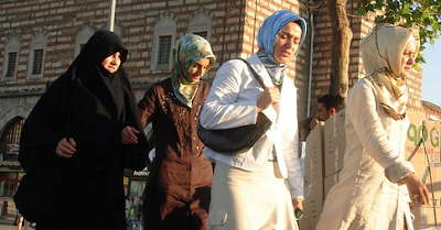 picture165pe6 Muslim women in hijab