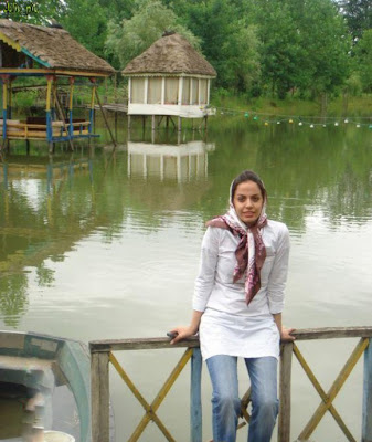 mandana 580x738 Mandana