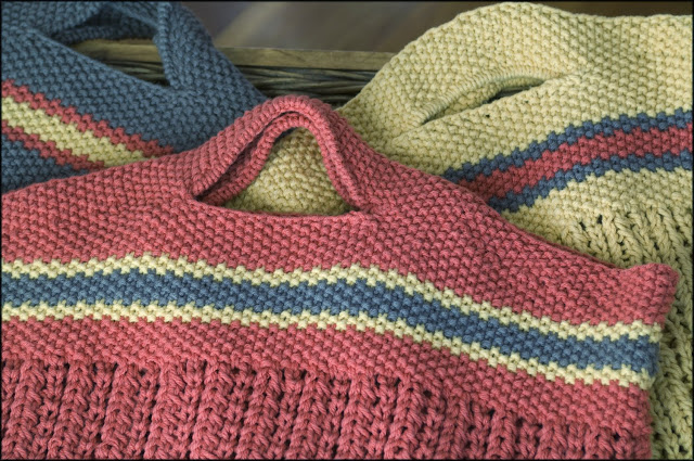 BYOB - Bring Your Own Bags knitting pattern by Moira Ravenscroft, Wyndlestraw Designs