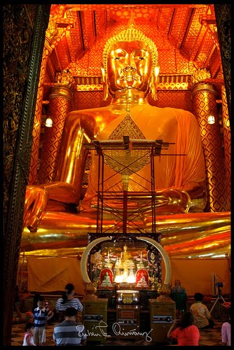 [Buddha+gold+Thai+Quintes+on+flickr.jpg]
