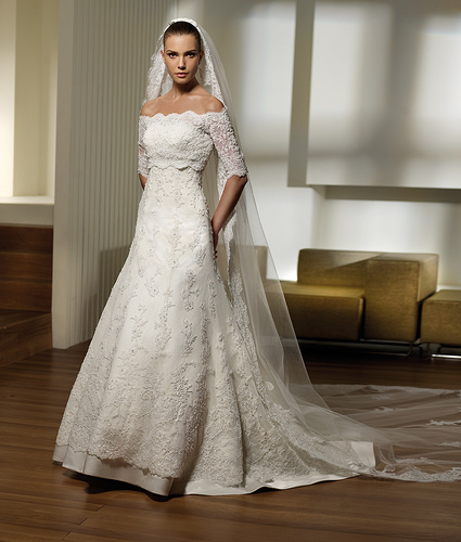 Hispanic Wedding Dresses Mix Magazine Of A Hispanic Bride S Outfit Since They Are Thought To Bring Future Tears And Grief The Marriage Source Traditional Latin American Wedding Dress