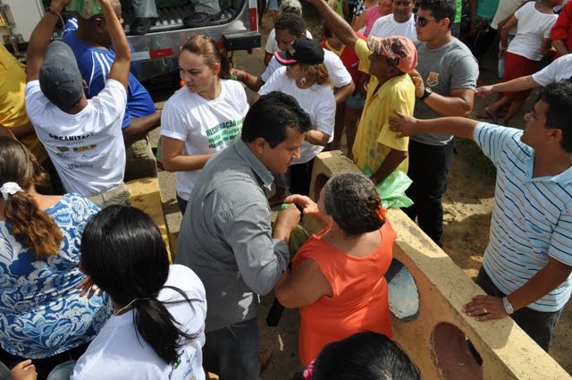 Entrega de peixes a pupolação mucajaiense