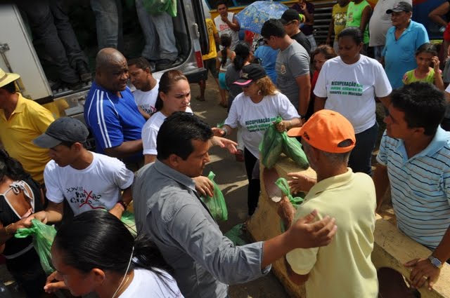 Entrega de peixes a pupolação mucajaiense