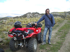 Cruzando las Sierras Grandes de Córdoba con mi amigo Leo.