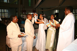 PETER AKIVALISHWA PETE  NA MKEWE ROSE/ ROSE  PLACING THE RING IN PETER'S