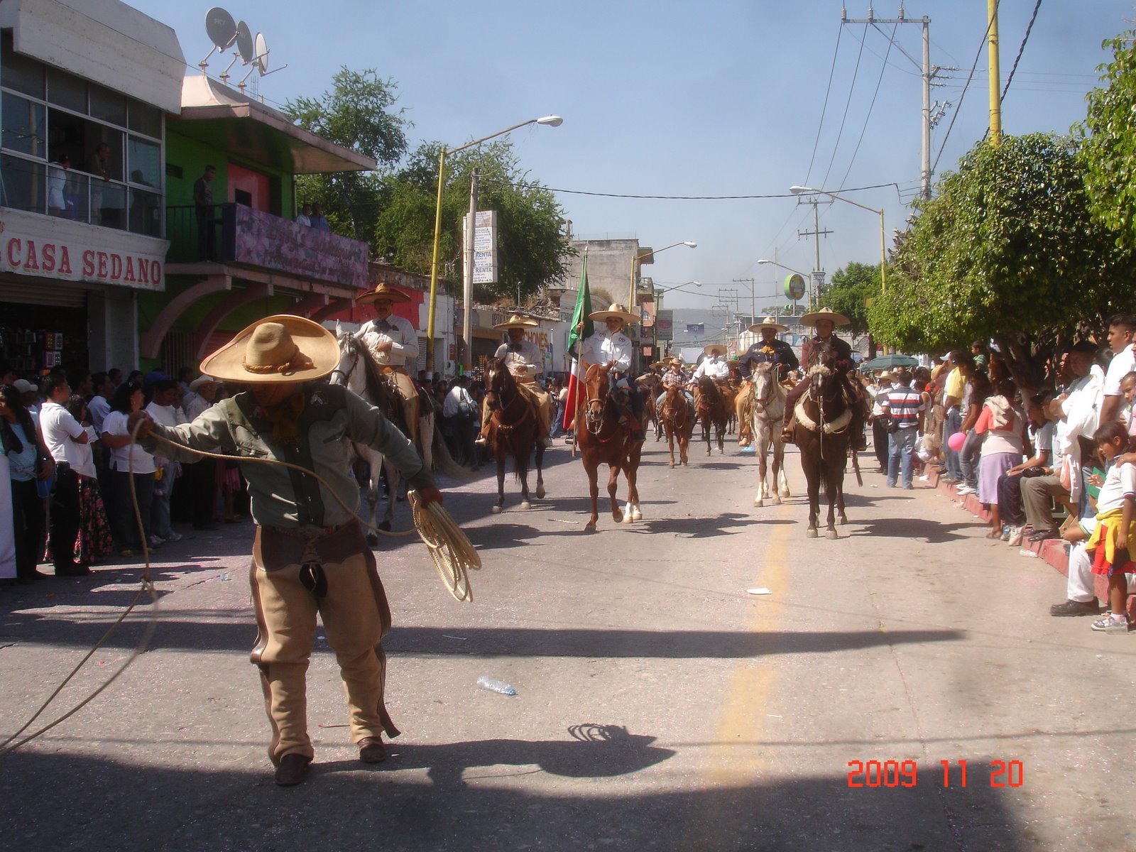 LA UNIDAD MORELOS JOJUTLA, MORELOS FOTOS Y VIDEO DEL DESFILE DEL 20 DE NOVIEMBRE