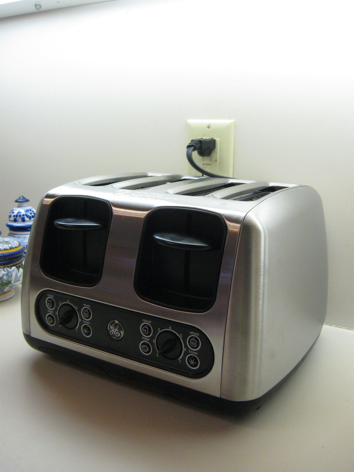 The Bargain Huntress GE Toaster