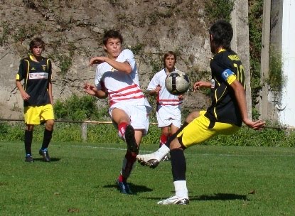 [Fafe+-+Padroense+-+juvenis+019.JPG]