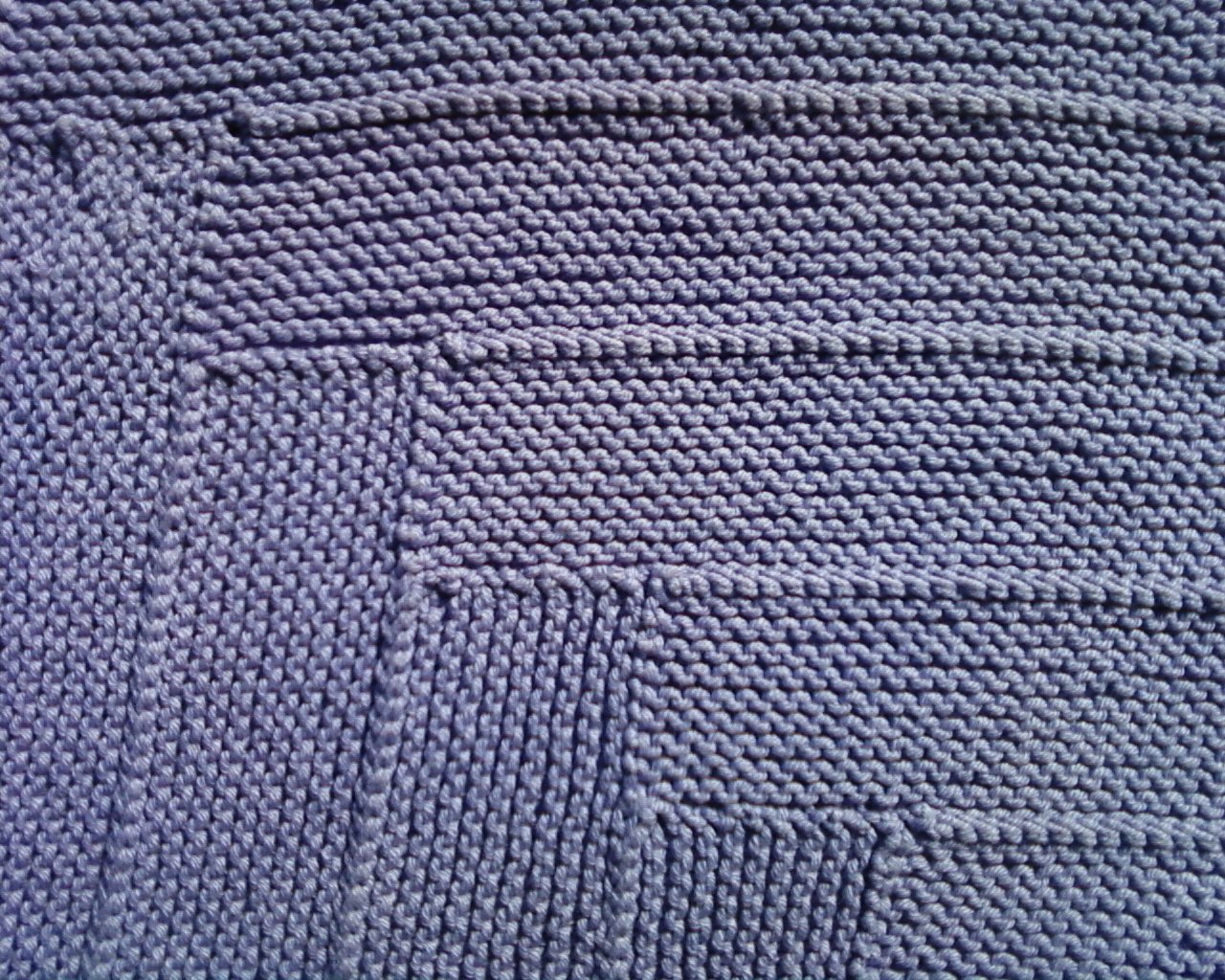 [Log+Cabin+in+Lavender+cotton+ease+reverse+detail+1.29.09.jpg]