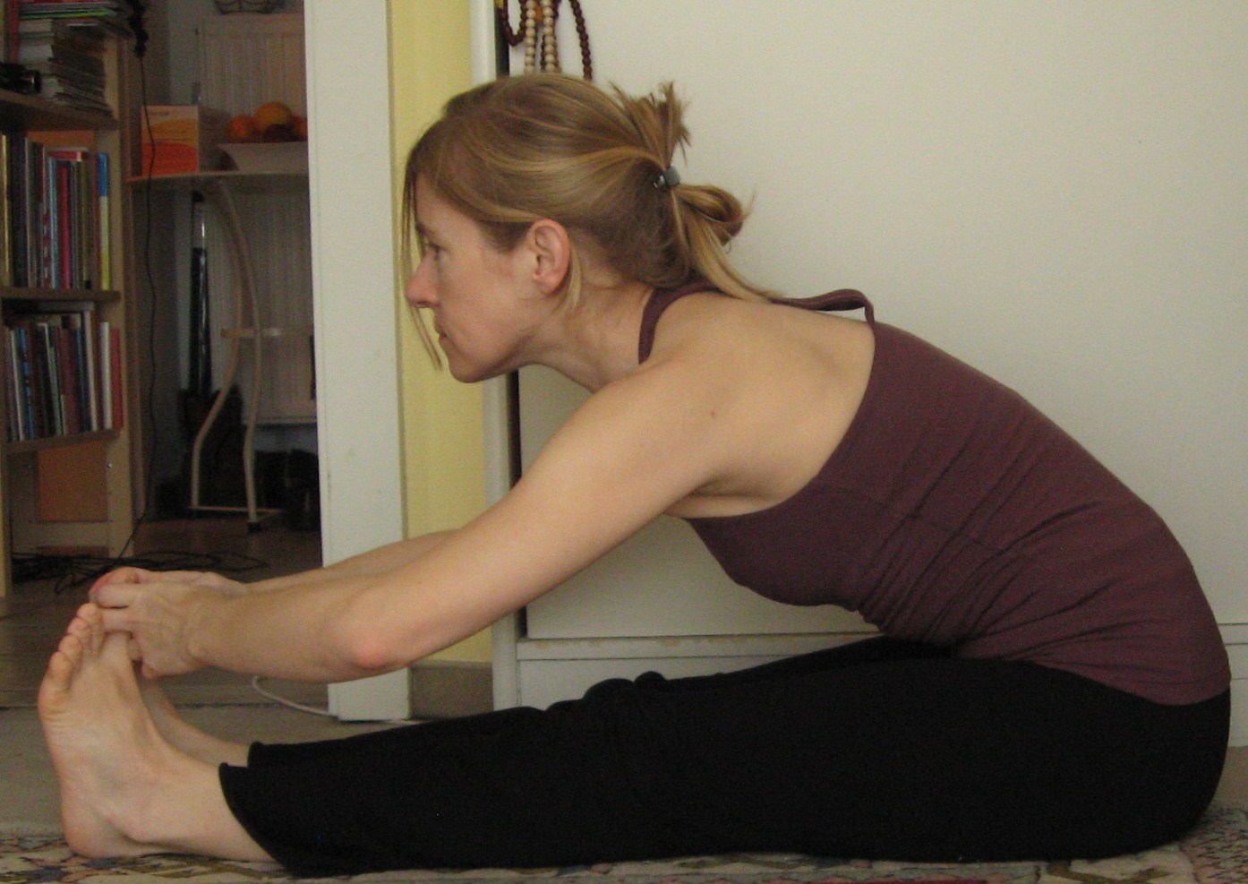 Asanas Paschimottanasana
