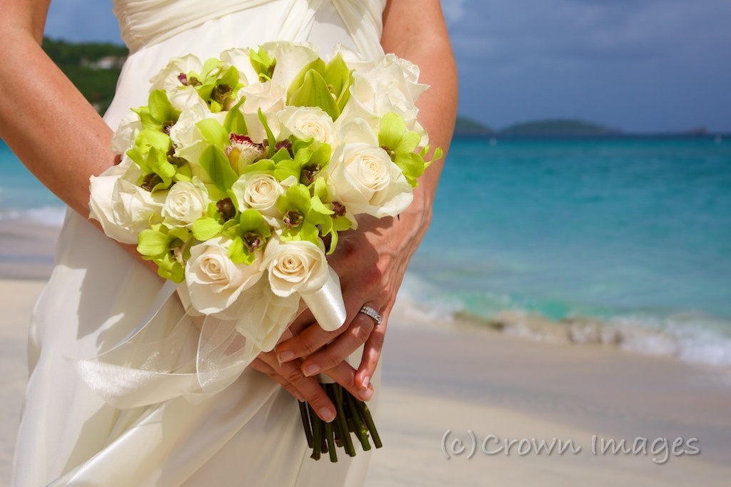 wedding+bouquet+and+groom%2527s+boutonniere+on+st+john+beachIMG_9015