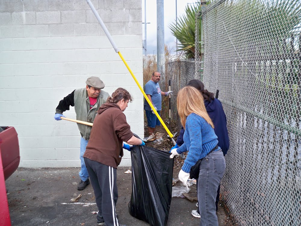 South Gate Residents in Action Trash Pick up day