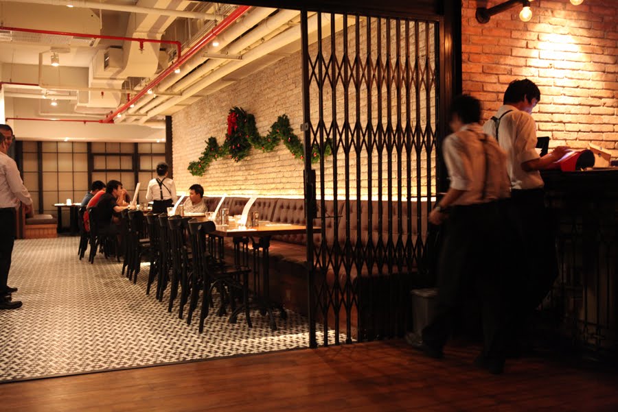 Tin Pan Alley (American Bistro) CLOSED Jakarta100bars Nightlife